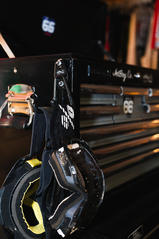 Goggle Hanger – Magnetic Mount