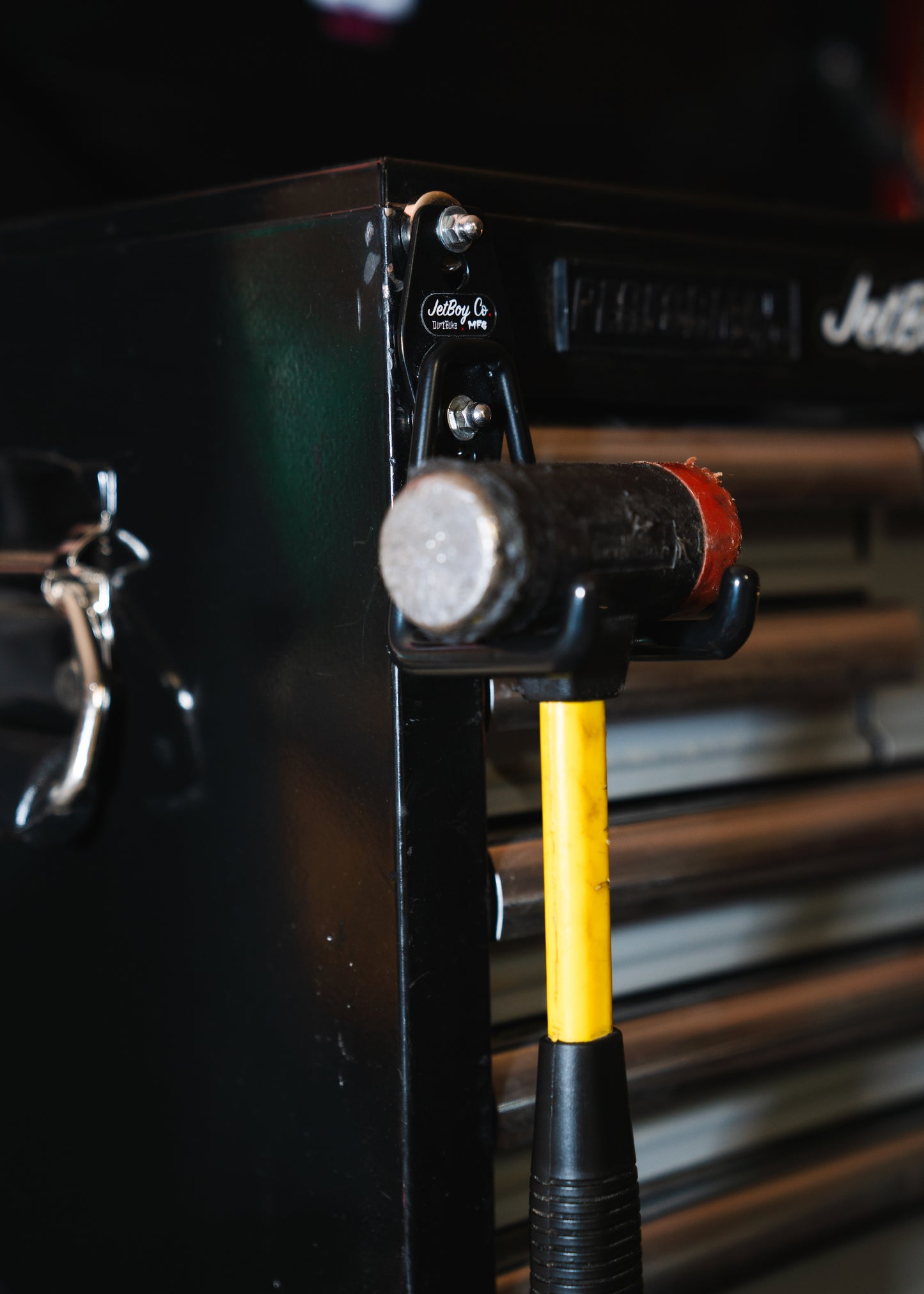 Goggle Hanger – Magnetic Mount