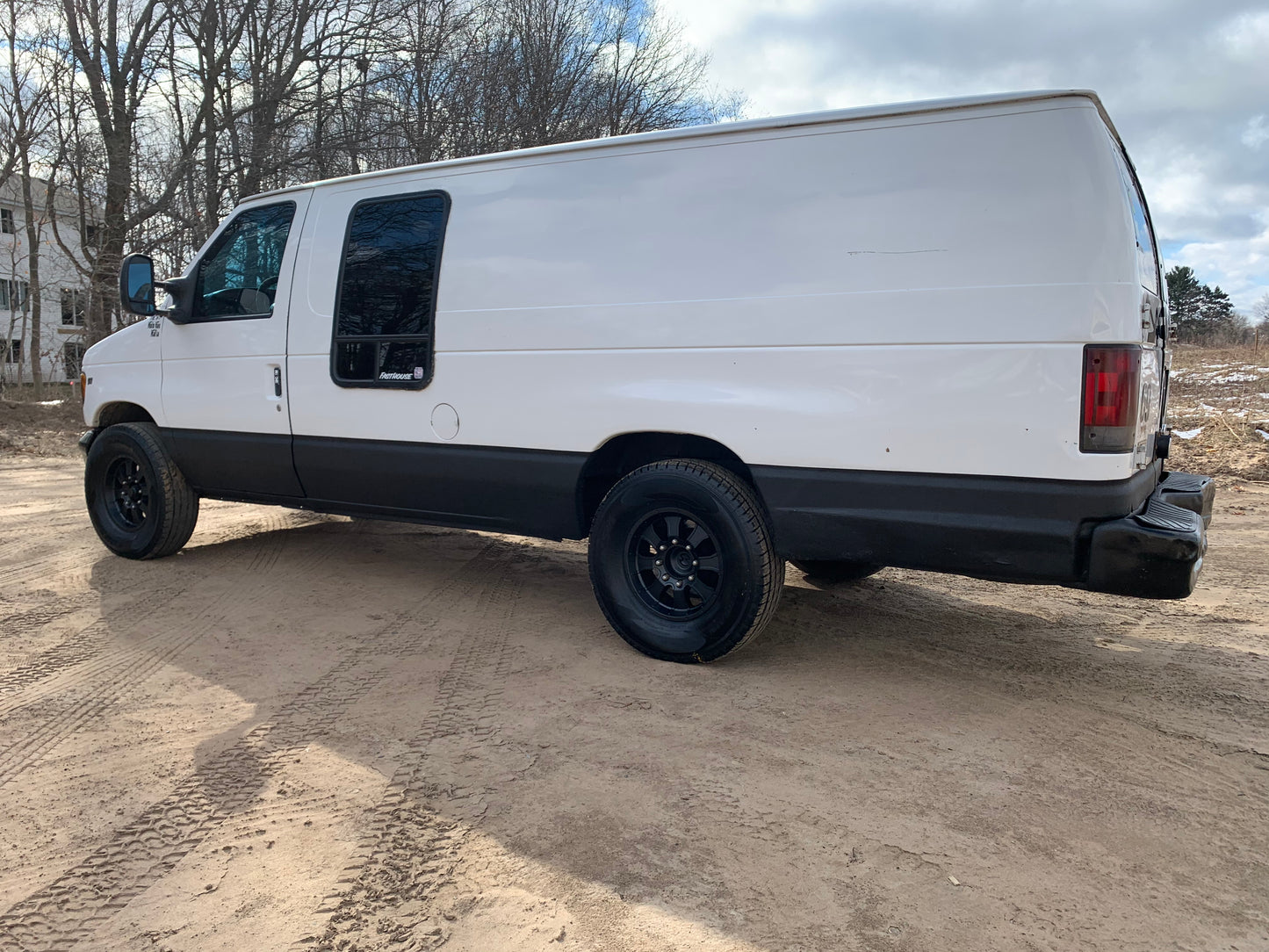 2003 Ford E-250 Moto Van