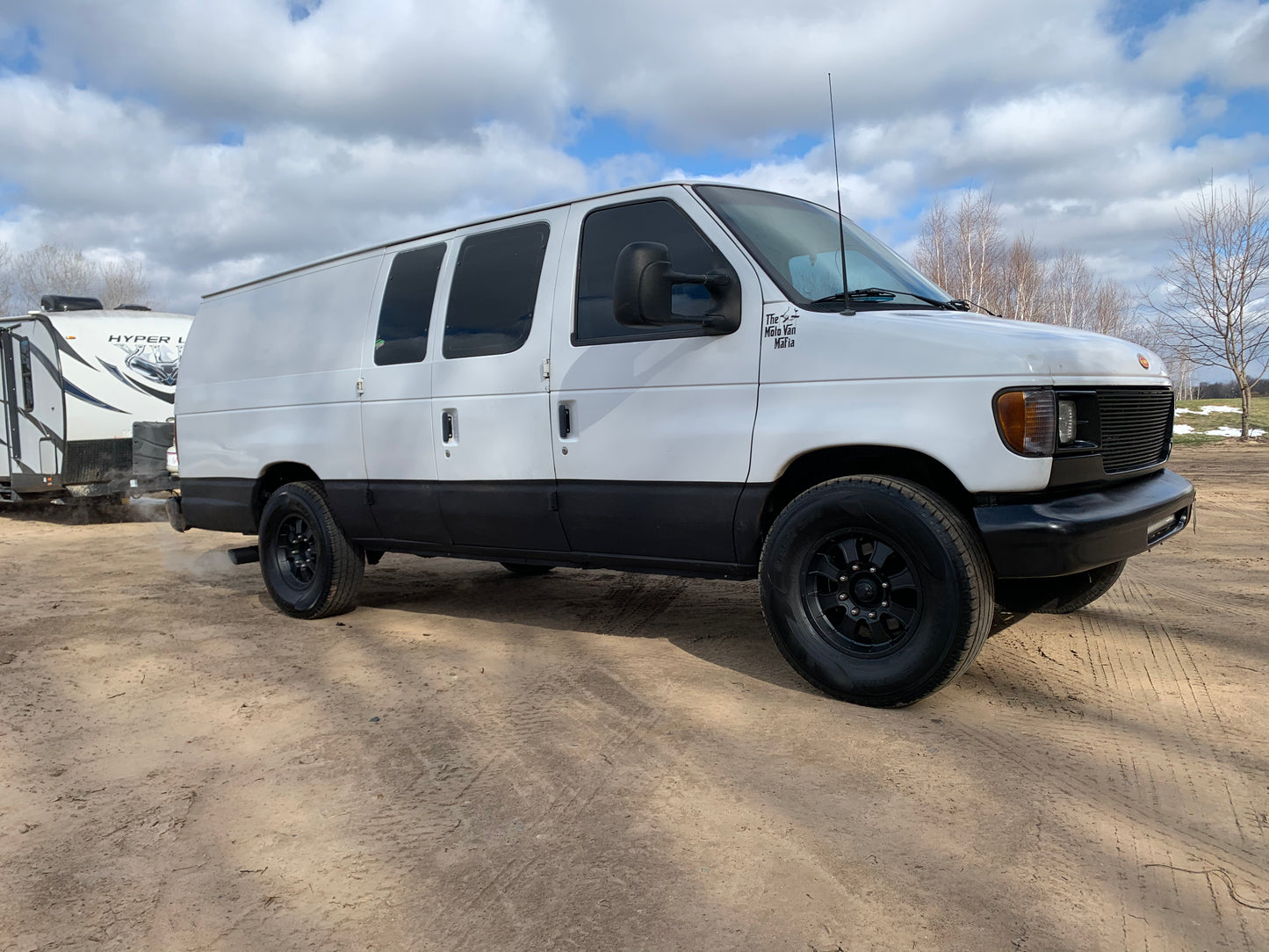 2003 Ford E-250 Moto Van